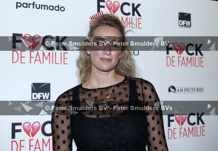 Amsterdam 31 augustus 2026
Premiere Fuck de familie in restaurant Rotate . Puck Pommelien op krukken 