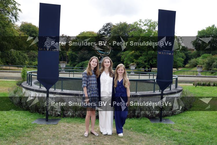 Santpoort 17 augustus 2026
Presentatie Videoland serie Maxima met de cast Natali Anna Ruben Brinkman Rosa v Leeuwen Fiene Mooij Charlotte Kampinga Teun Luijck Carolien Spoor en Sophie v Winden op landgoed Duin & Kruidberg