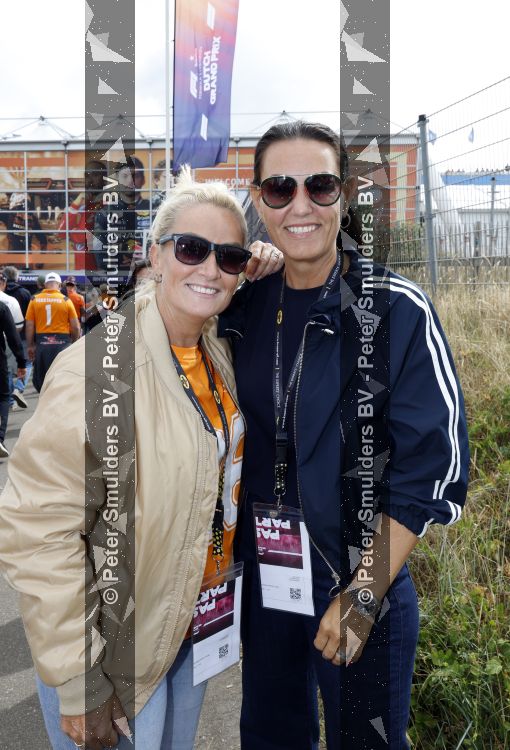 Amsterdam 23 augustus 2026
De laatse Grand Prix F1 op het circuit van Zandvoort . Samantha Steenwijk met partner