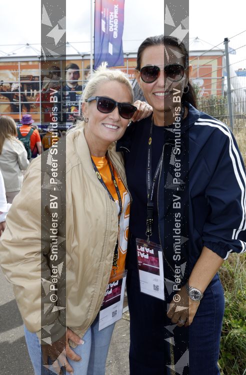Amsterdam 23 augustus 2026
De laatse Grand Prix F1 op het circuit van Zandvoort . Samantha Steenwijk met partner