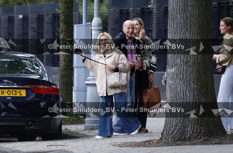 Amsterdam 18 augustus 2026
Tatjana haar vriend Lex v Hessen en haar moeder gaan met 2 makelaars een appartement bekijken in complex Valerius in Amsterdam zuid 