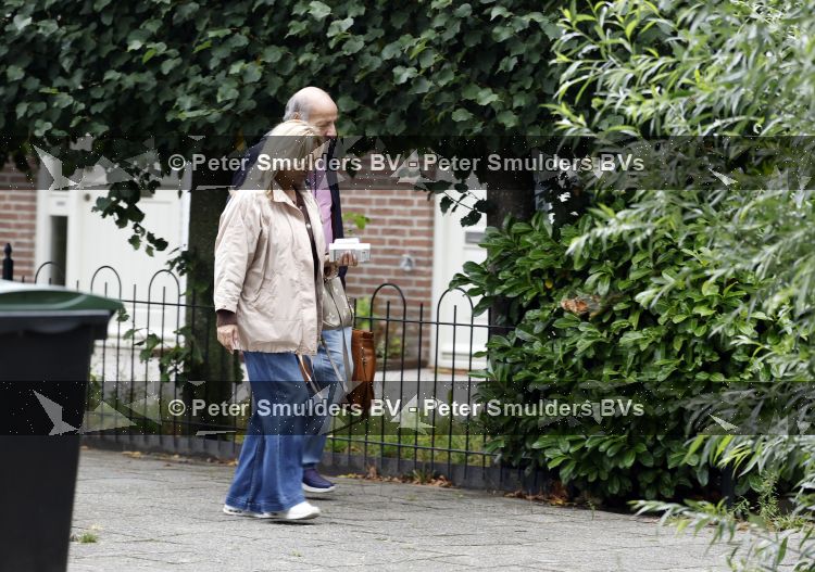 Ouderkerk 18 augustus 2026
Tatjana en Lex v Hessen bij een huis in Ouderkerk aan de Amstel.