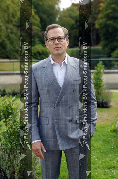 Santpoort 17 augustus 2026
Presentatie Videoland serie Maxima met de cast Natali Anna Ruben Brinkman Rosa v Leeuwen Fiene Mooij Charlotte Kampinga Teun Luijck Carolien Spoor en Sophie v Winden op landgoed Duin & Kruidberg