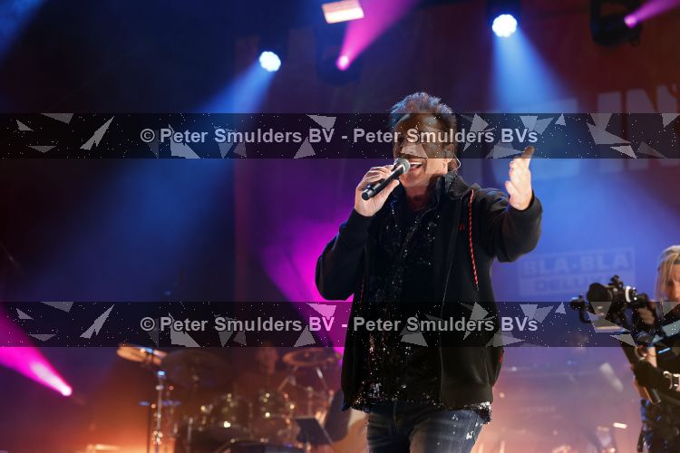 Apeldoorn 28 augustus 2026
Timothy van B&B vol liefde zijn eerste optreden als zanger bij Apeldoorn Live . Ook Tino Martin en Gerard Joling treden op .