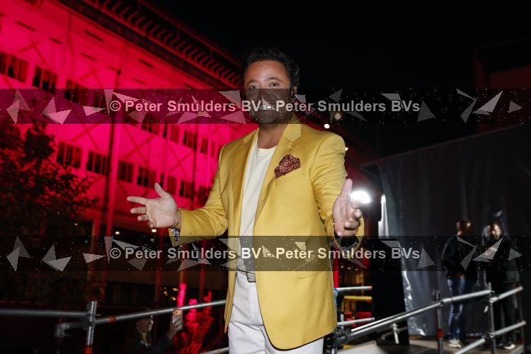 Apeldoorn 28 augustus 2026
Timothy van B&B vol liefde zijn eerste optreden als zanger bij Apeldoorn Live . Ook Tino Martin en Gerard Joling treden op .