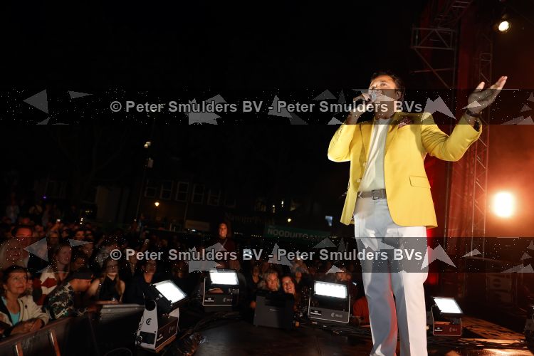 Apeldoorn 28 augustus 2026
Timothy van B&B vol liefde zijn eerste optreden als zanger bij Apeldoorn Live . Ook Tino Martin en Gerard Joling treden op .