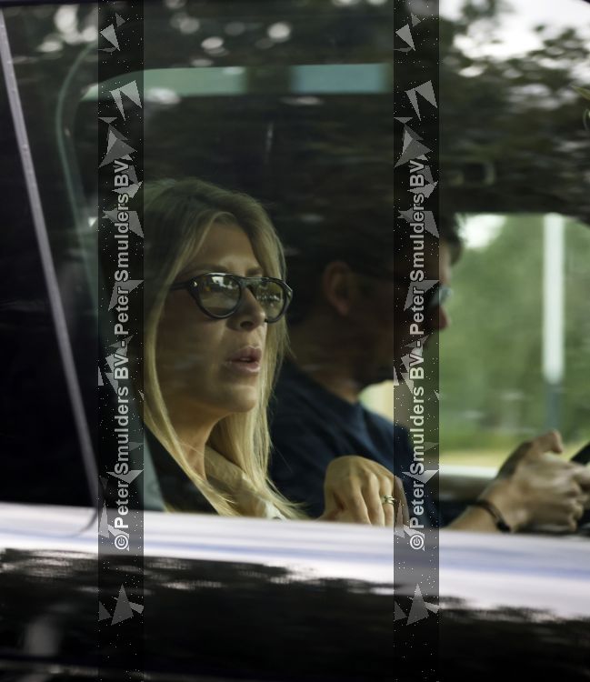 Vinkeveen Amsterdam 22 augustus 2026
Yves Berendse brengt zijn vriendin Amy naar Amsterdam 