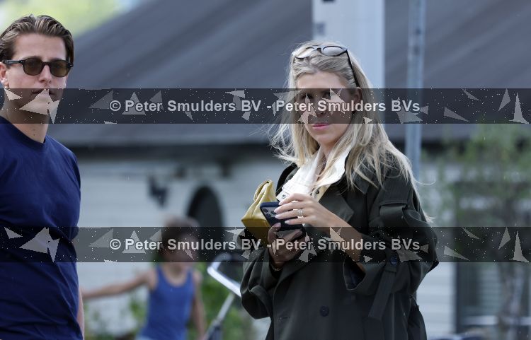 Vinkeveen Amsterdam 22 augustus 2026
Yves Berendse brengt zijn vriendin Amy naar Amsterdam 
