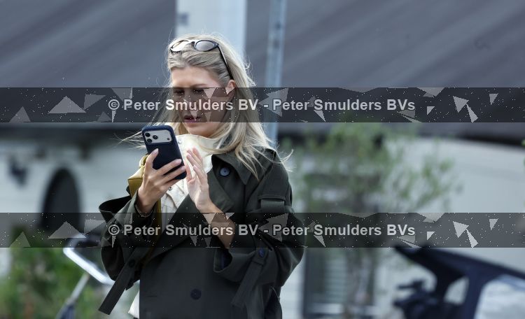 Vinkeveen Amsterdam 22 augustus 2026
Yves Berendse brengt zijn vriendin Amy naar Amsterdam 