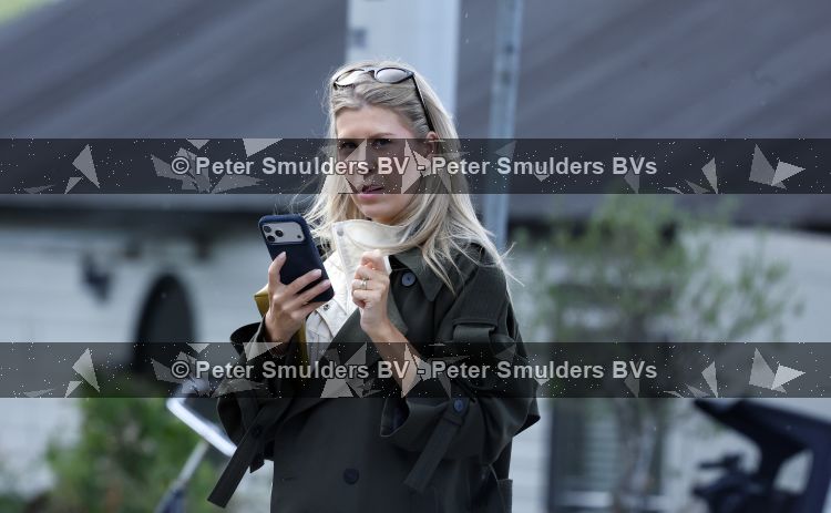 Vinkeveen Amsterdam 22 augustus 2026
Yves Berendse brengt zijn vriendin Amy naar Amsterdam 