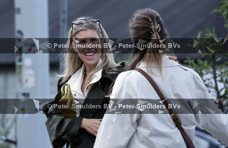 Vinkeveen Amsterdam 22 augustus 2026
Yves Berendse brengt zijn vriendin Amy naar Amsterdam 