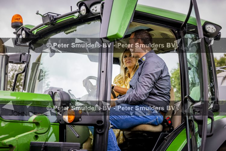 Hengelo 3 september 2026
Koningin Maxima helpt mee met het telen van vezelhennep tijdens een bezoek aan de Achterhoek in het kader van Biobased bouwen. 