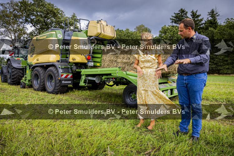 Hengelo 3 september 2026
Koningin Maxima helpt mee met het telen van vezelhennep tijdens een bezoek aan de Achterhoek in het kader van Biobased bouwen. 