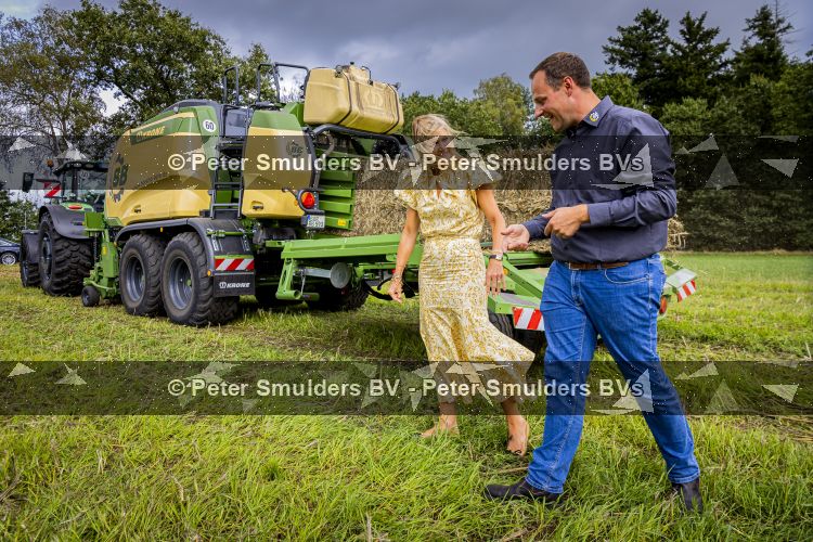 Hengelo 3 september 2026
Koningin Maxima helpt mee met het telen van vezelhennep tijdens een bezoek aan de Achterhoek in het kader van Biobased bouwen. 
