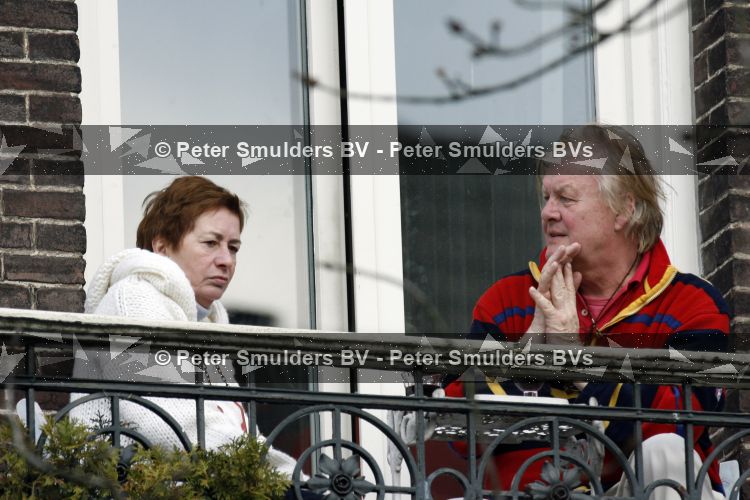 Amsterdam 25 maart 2007
Josine v Dalsum en John v d Rest op het terras van hun woning.