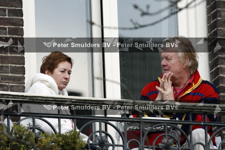 Amsterdam 25 maart 2007
Josine v Dalsum en John v d Rest op het terras van hun woning.