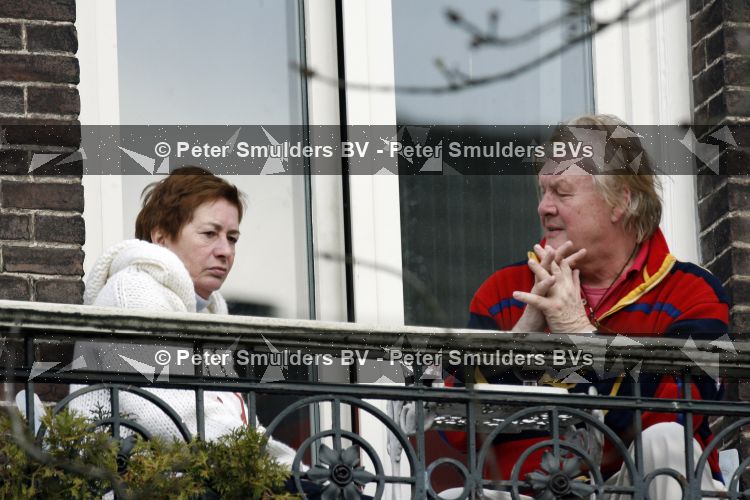 Amsterdam 25 maart 2007
Josine v Dalsum en John v d Rest op het terras van hun woning.