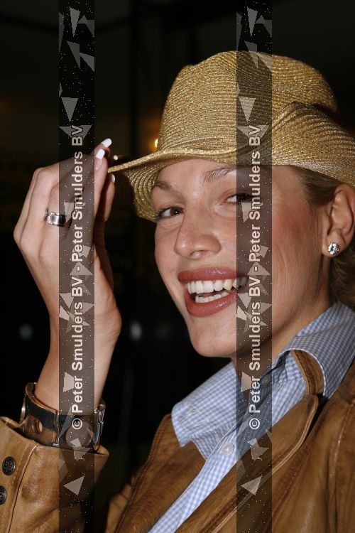 Amsterdam 19 maart 2007
Premiere Hot Fuzz in Amsterdam.
Kelly v d Veer met hoed