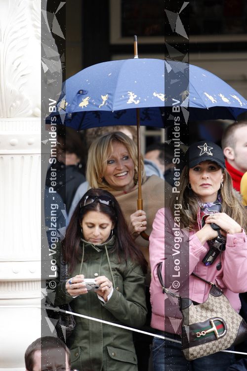 Paris 31 maart 207
Natasja Froger met haar zoons Didier en Maxim bij 15 jarig bestaan van Disneyland Parijs.