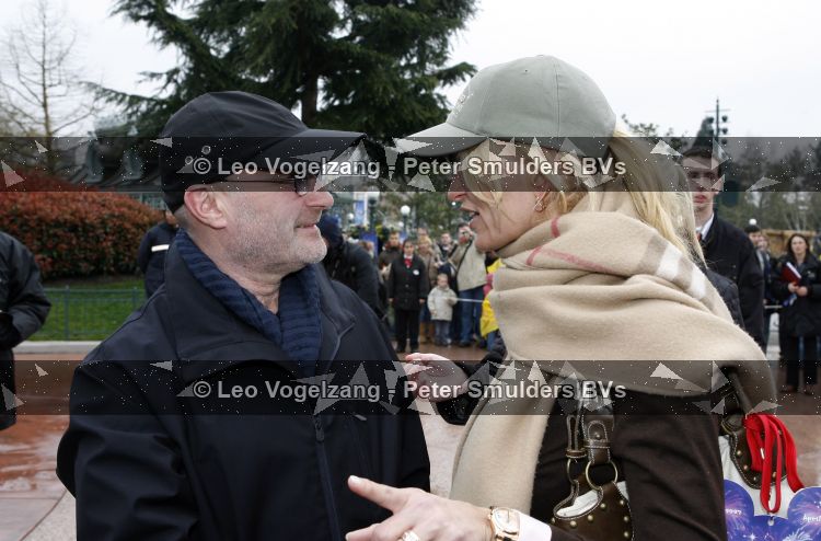 Paris 31 maart 207
Natasja Froger met haar zoons Didier en Maxim bij 15 jarig bestaan van Disneyland Parijs.