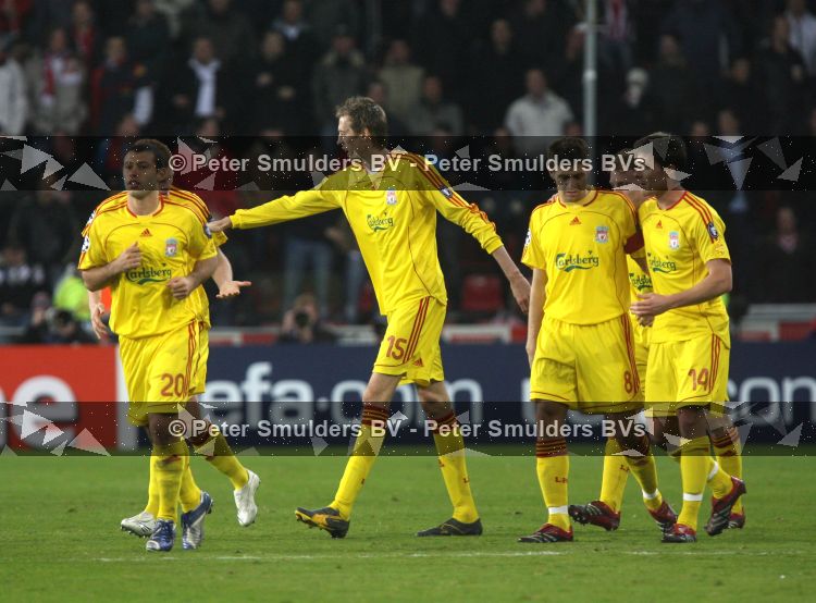 Eindhoven, 3 April 2007 1/4 Finale Champions League wedstrijd PSV-FC Liverpool, eindstand 0-3 Seizoen 2006/2007
Peter Crouch, Steven Gerrard, Xabi Alonso (14) en Javier Mascherano (20)