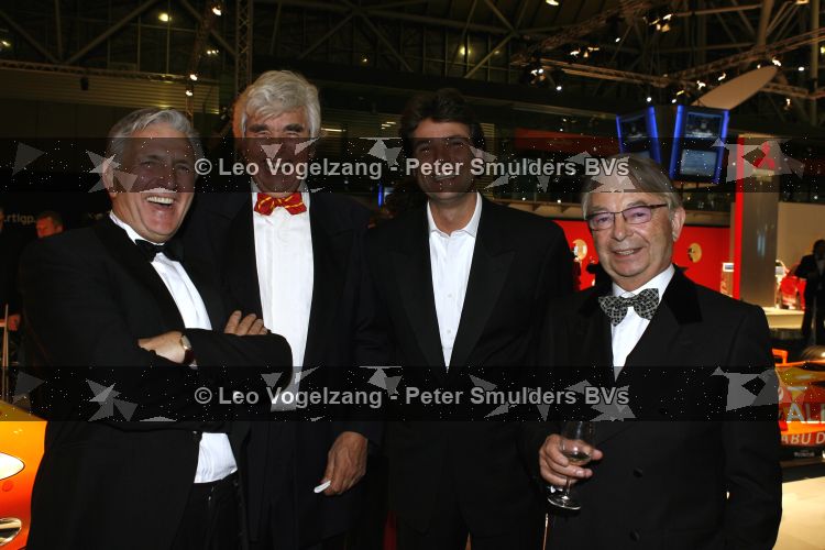 Amsterdam  27 maart 2007
Openingsavond autobeurs in de RAI. Frits Kroymans met Reinout Oerlemans en cor van Zadelhoff