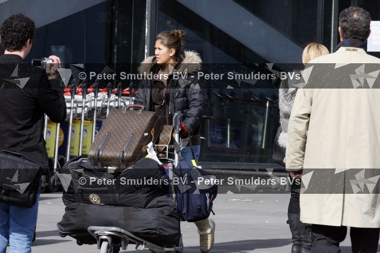 Schiphol 21 maart 2007
Connie en Hans Breukhoven komen samen met hun kinderen Shanna en Marvin terug van skivakantie.