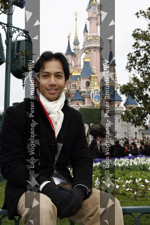 Parijs 31 maart 2007
Wibi Soerjadi in disneyland parijs bij het 15 jarig bestaan.