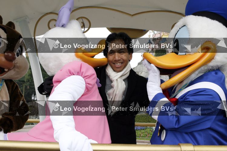 Parijs 31 maart 2007
Wibi Soerjadi in disneyland parijs bij het 15 jarig bestaan.