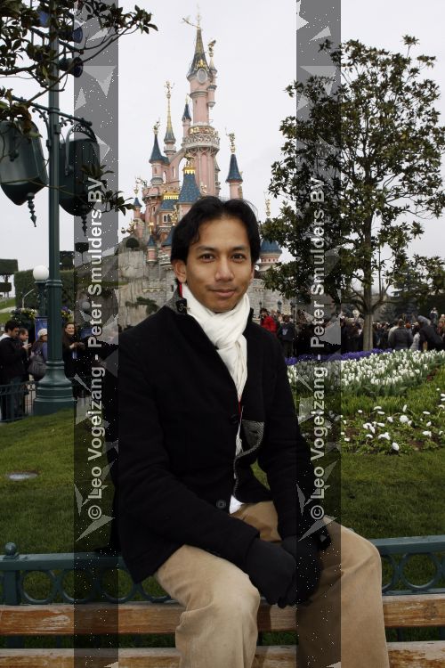 Parijs 31 maart 2007
Wibi Soerjadi in disneyland parijs bij het 15 jarig bestaan.