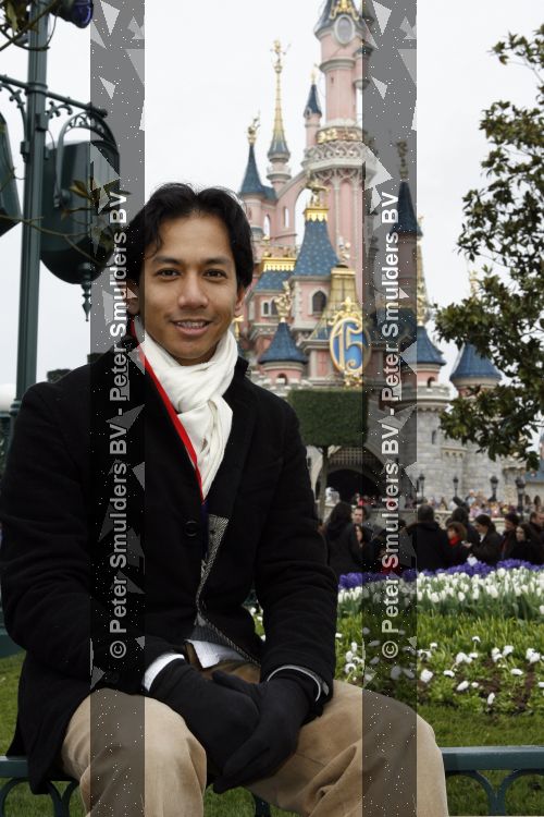 Parijs 31 maart 2007
Wibi Soerjadi in disneyland parijs bij het 15 jarig bestaan.