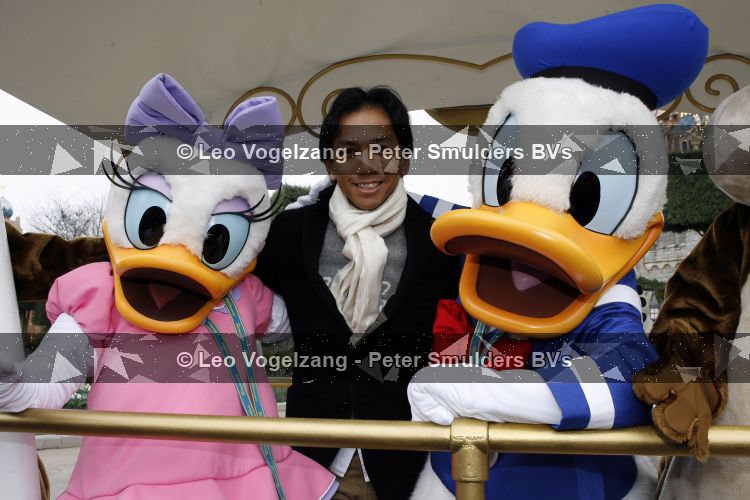 Parijs 31 maart 2007
Wibi Soerjadi in disneyland parijs bij het 15 jarig bestaan.