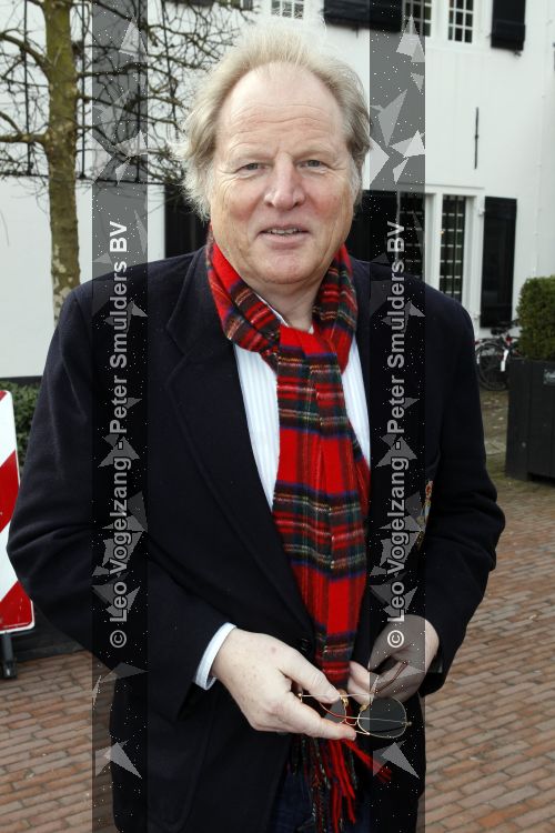 Naarden 18 maart 2010
Surprise feestje voor ivo niehe ivm 35 jaar werken voor de tros bij het arsenaal. Andreas v d Schaaf
Peter Smulders bv