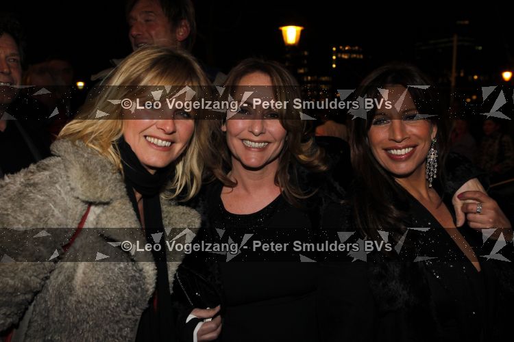 Amsterdam 11 maart 2010
Premiere Carre met daarbij aanwezig Prinses Maxima. Angela Groothuizen met Sjeel en esther Oosterbeek
Peter Smulders bv