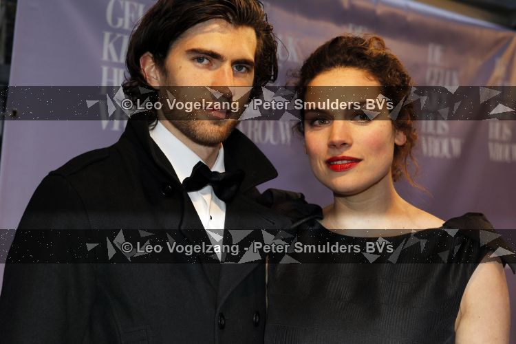 Amsterdam 12 april 2010
Premiere de gelukkige huisvrouw in Tuschinski. Anna Drijver met vriend
Peter Smulders bv
