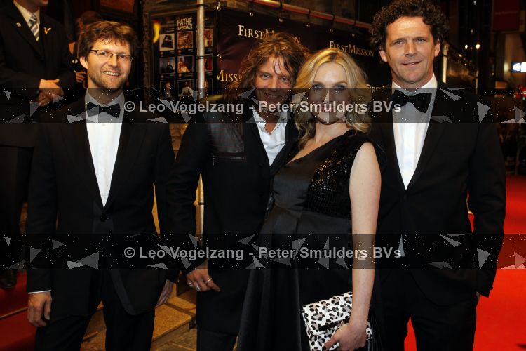 Amsterdam 24 maart 2010
Premiere first mission in Tuschinski. Anniek Pheifer zwanger met Tygo Gernandt Mark Rietman en Boris Paval Conen
Peter Smulders bv