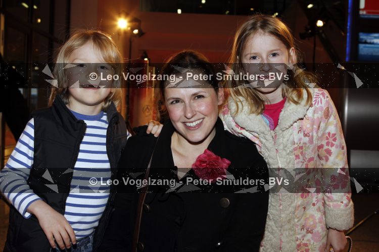 Amsterdam 1 april 2010
Premiere disney on ice in de rai. Anniko v Santen met kinderen
Peter Smulders bv