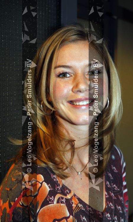 Amsterdam 10 maart 2010
Presentatie blad helden Frits en barbara barend bij gassan diamonds . Anouk hoogendijk
Peter Smulders bv