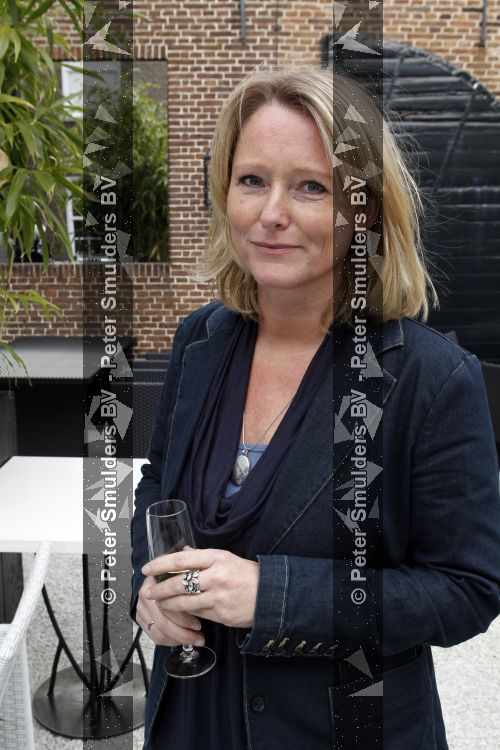 Naarden 18 maart 2010
Surprise feestje voor ivo niehe ivm 35 jaar werken voor de tros bij het arsenaal. Antoinette Hertsenberg
Peter Smulders bv