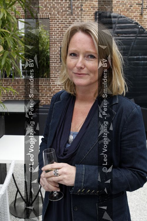 Naarden 18 maart 2010
Surprise feestje voor ivo niehe ivm 35 jaar werken voor de tros bij het arsenaal. Antoinette Hertsenberg
Peter Smulders bv