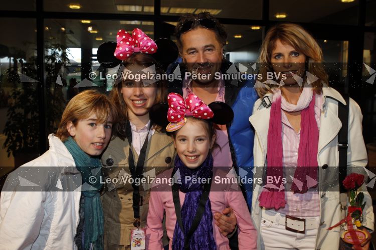 Amsterdam 1 april 2010
Premiere disney on ice in de rai.Bart Bosch met vrouw en kinderen
Peter Smulders bv