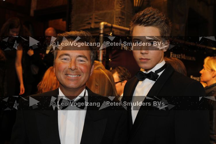 Amsterdam 24 maart 2010
Premiere first mission in Tuschinski. Bert v Leeuwen met zoon
Peter Smulders bv