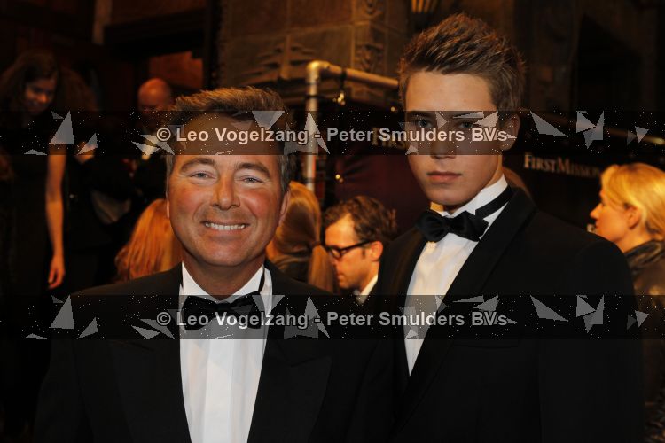 Amsterdam 24 maart 2010
Premiere first mission in Tuschinski. Bert v Leeuwen met zoon
Peter Smulders bv
