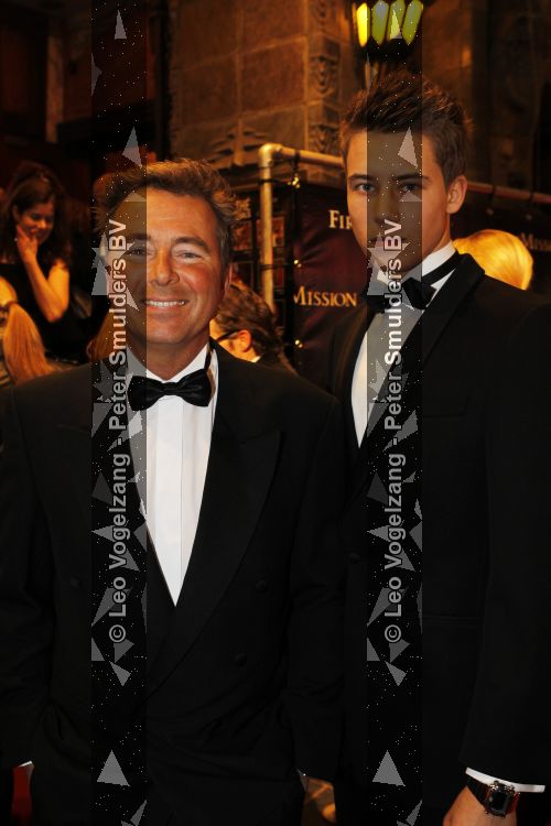 Amsterdam 24 maart 2010
Premiere first mission in Tuschinski. Bert v Leeuwen met zoon
Peter Smulders bv