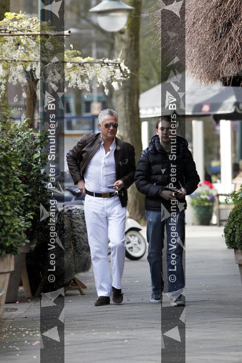 Amsterdam 10 april 2010
Bram en Nathan Moszkowicz op de cornelis schuytstraat.
Peter Smulders bv