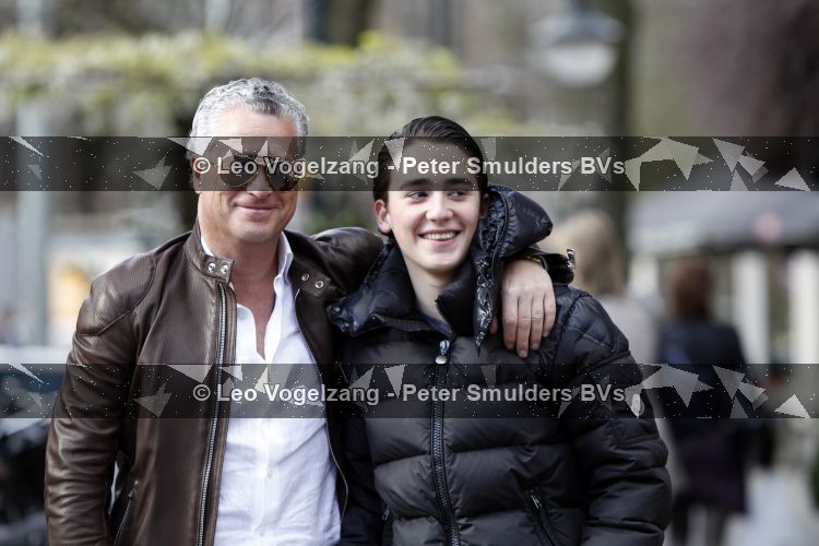 Amsterdam 10 april 2010
Bram en Nathan Moszkowicz op de cornelis schuytstraat.
Peter Smulders bv