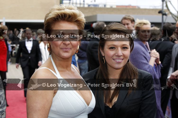 Scheveningen 11 april 2010
Premiere Mary Poppins in het circustheater. Caroline Tensen met dochter Lotte
Peter Smulders bv