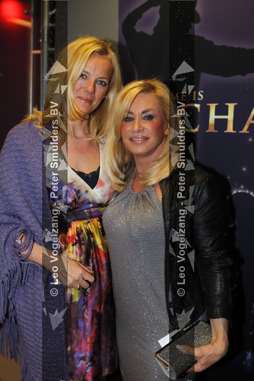 Amsterdam 26 maart 2010
Premiere Michael jackson in de heineken music hall. Connie Breukhoven en Marijke Schaaphok
Peter Smulders bv