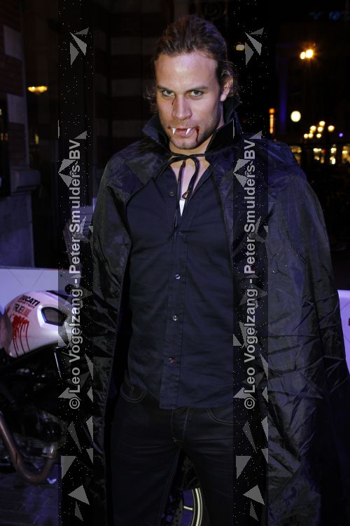 Amsterdam 27 maart 2010
Vampire feest in de schouwburg van Amsterdam. Dirk Taat
Peter Smulders bv