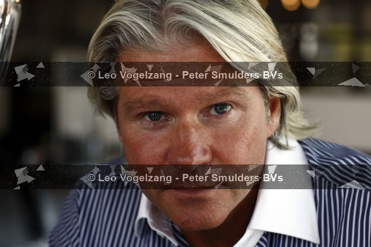 Amsterdam 28 mei 2009
Presentatie cd Dries Roelvink bij Panama. Beua v Erven Dorens reikt hem uit.
Peter Smulders bv
